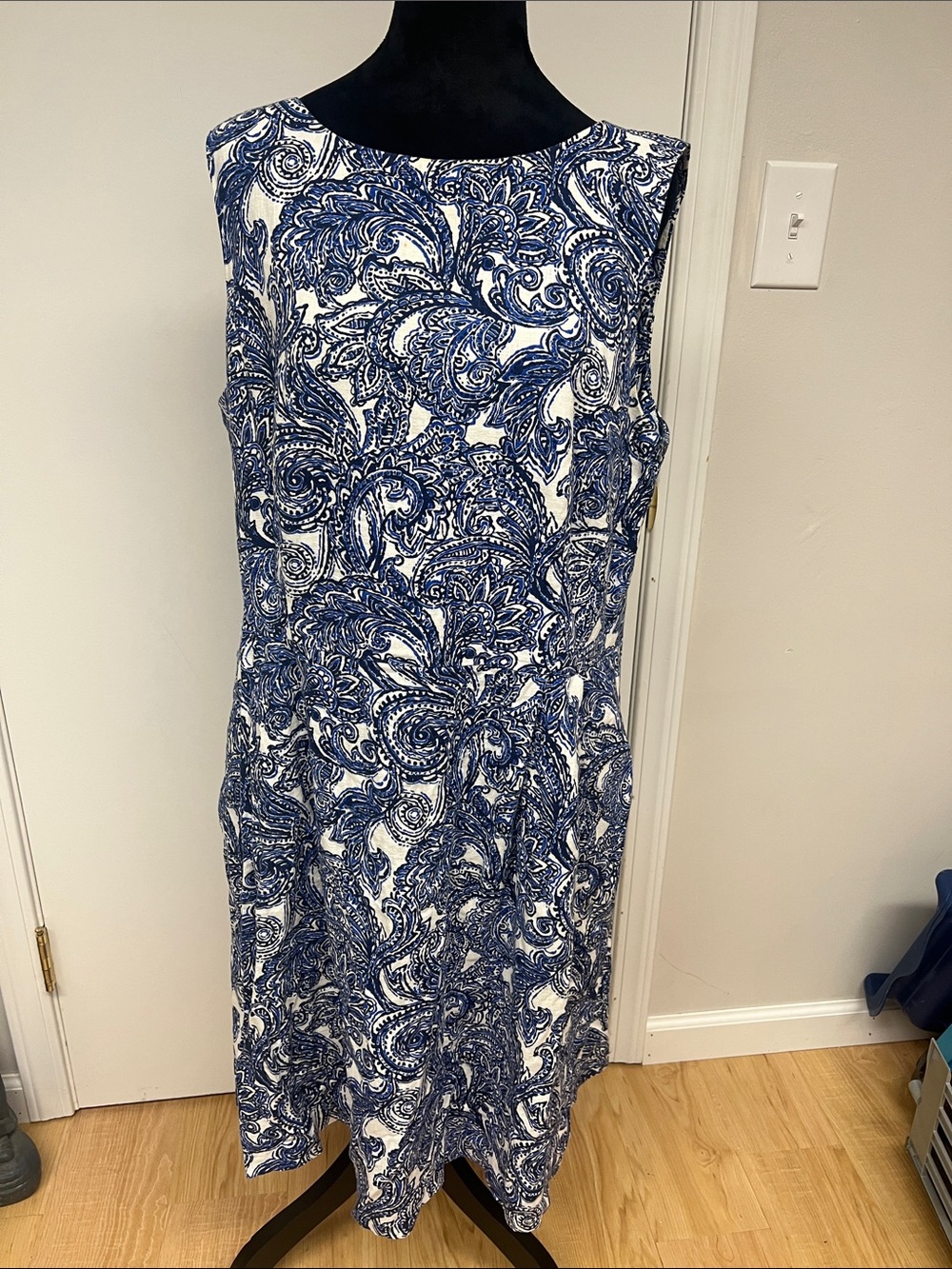Anne Klein White & Navy Paisley Midi Dress